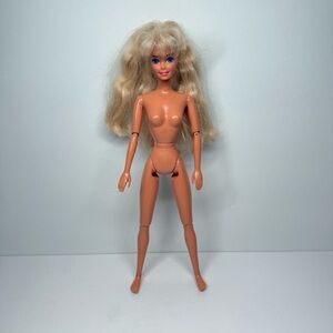 Vintage 90s Barbie Doll w/ Hinged Jointed Articulated Limbs Flat Feet Mattel Toy